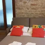 Al Monte 아파트 산 피에로 인 바뇨